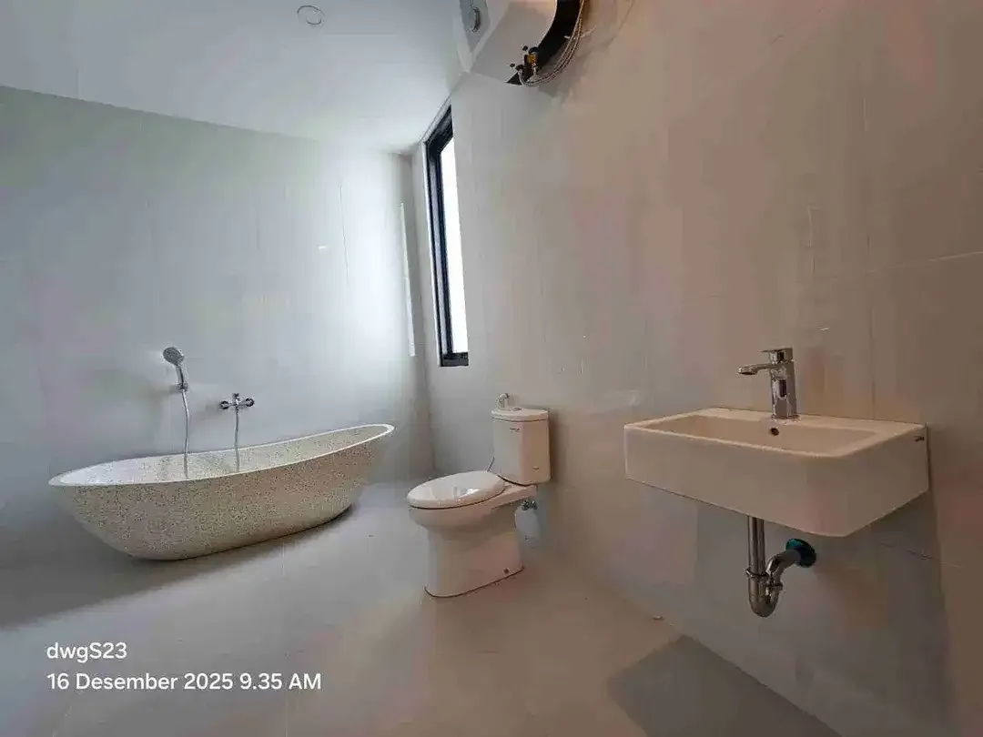 Vila Mewah Baru 3 Kamar, 10 Menit ke Pantai Berawa Canggu - Image 10 of 10