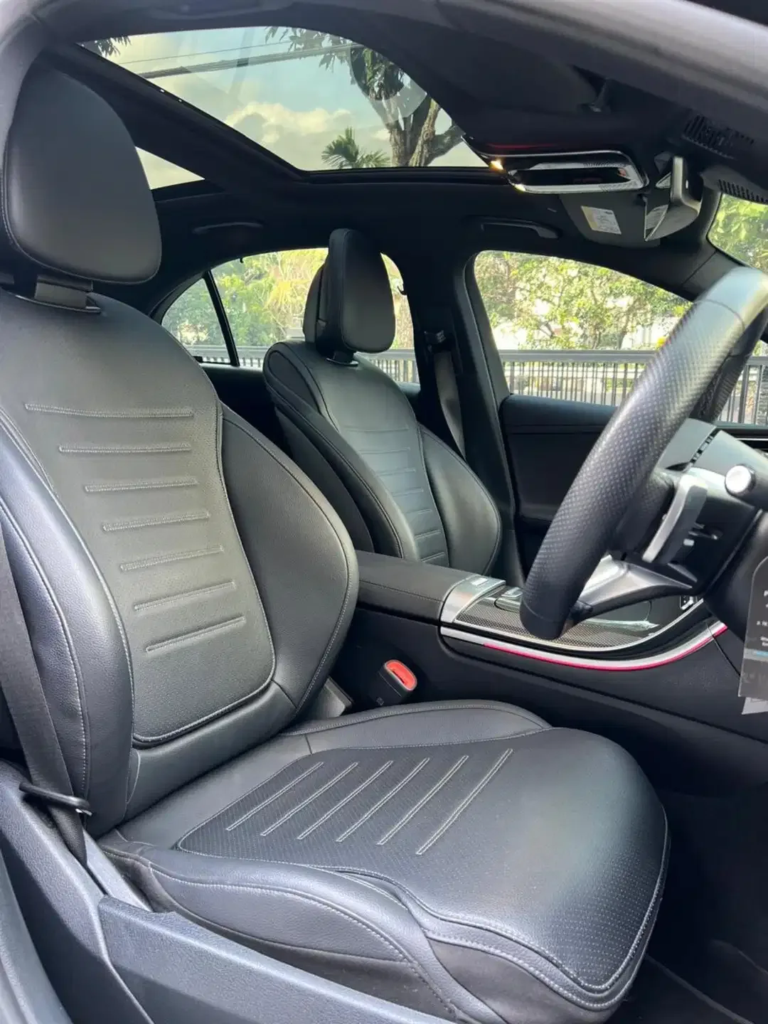 Mercy C300 AMG 2023 - Image 8 of 10