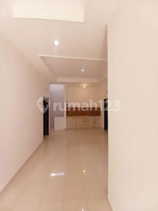 Rumah 1 Lantai 4 Kamar Tidur di Kesiman Dekat Sanur, Ketewel dan Batubulan - Image 2 of 4