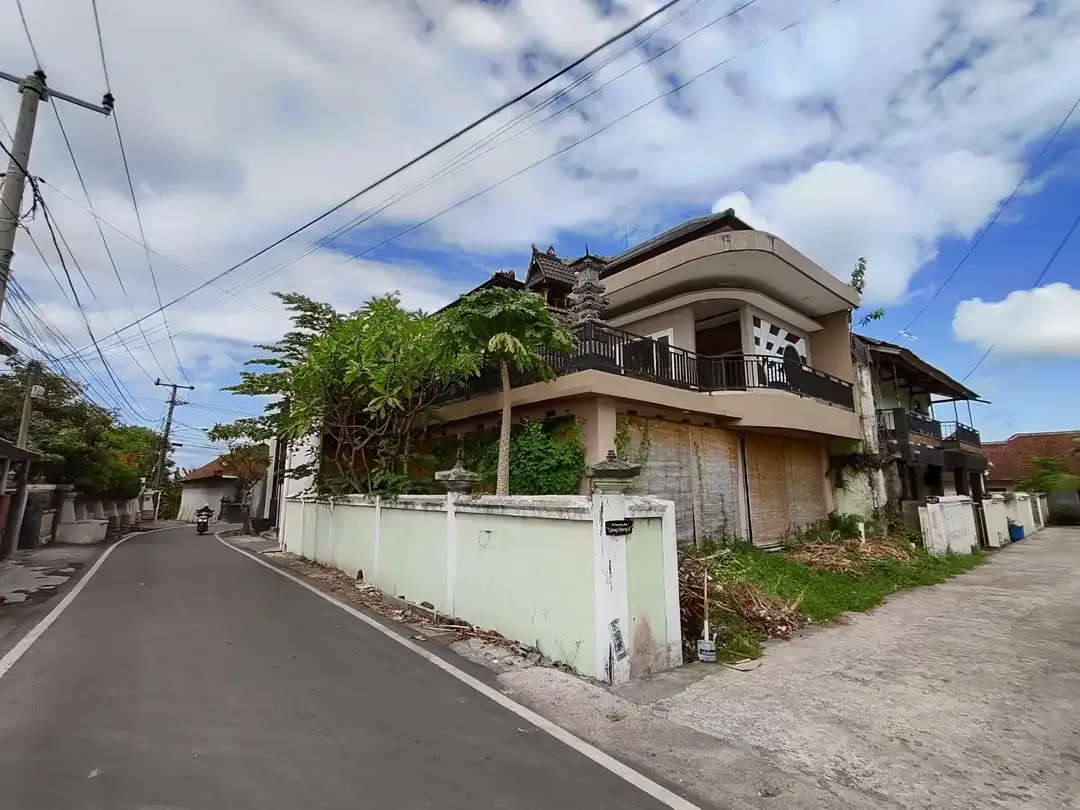 Dijual Cepat Rumah 4 Kamar Tidur di Padangsambian - Image 3 of 10