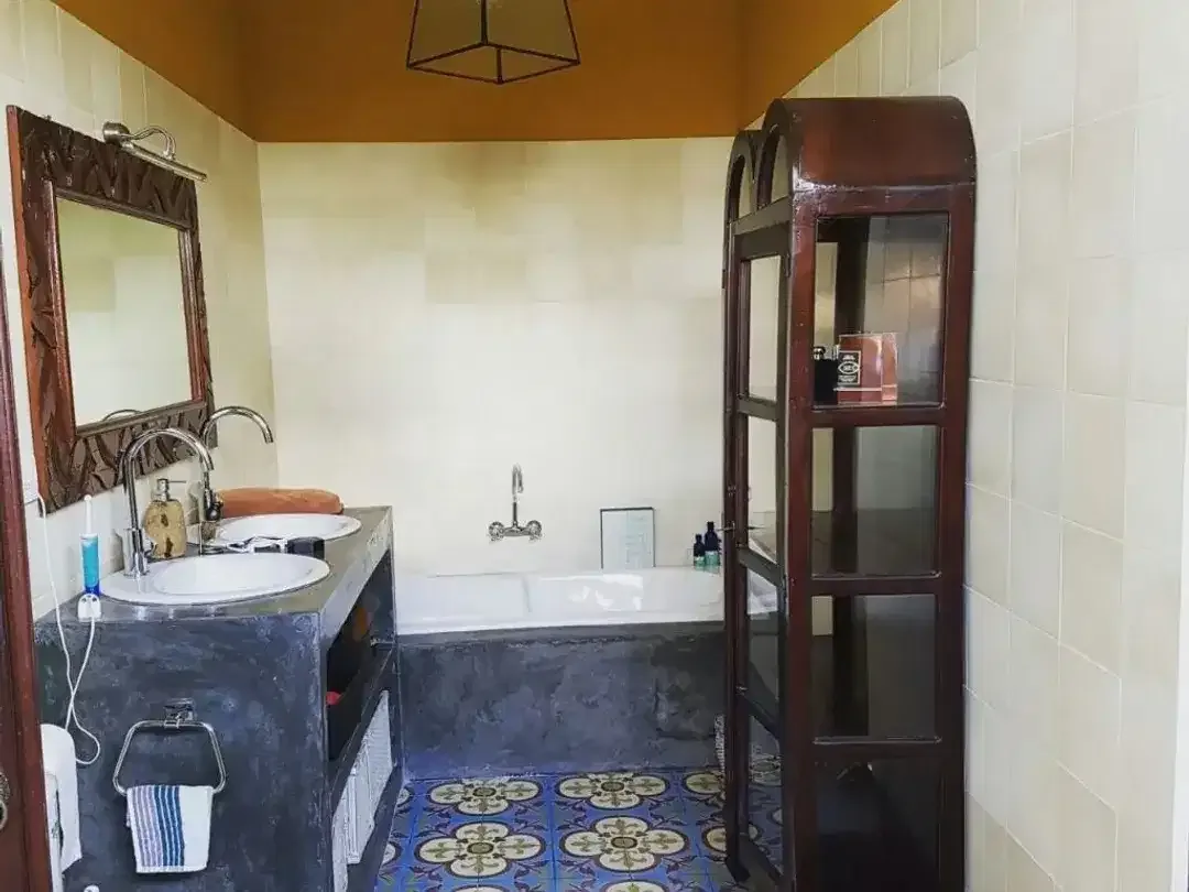 Jual & Sewa Villa 4BR di Umalas Bali Tanah 920 m² Dekat Seminyak Canggu - Image 4 of 5