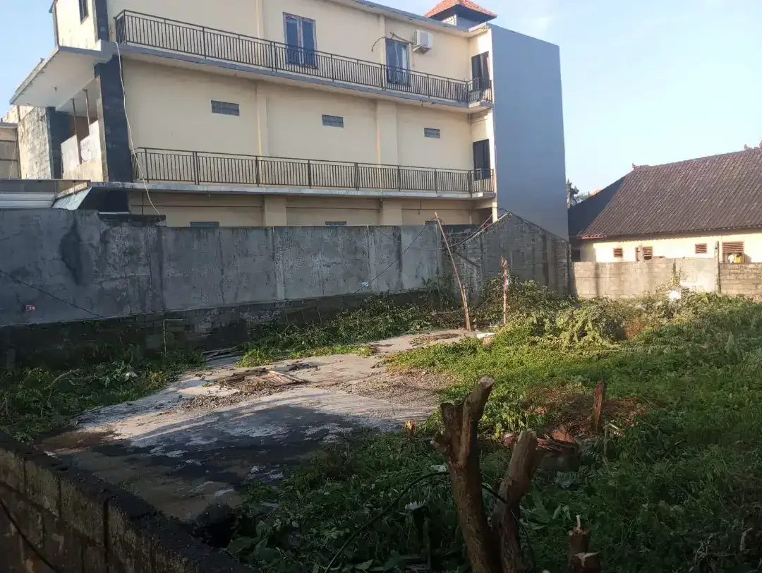 JUAL TANAH KOMERSIAL 4 ARE PINGGIR JALAN ULUWATU – FRONTAGE LEBAR! - Image 1 of 4