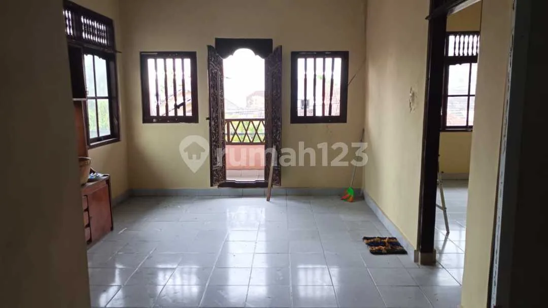 Disewakan Rumah 2 Lantai Luas di Tegalkertha Denpasar Barat - Image 4 of 4