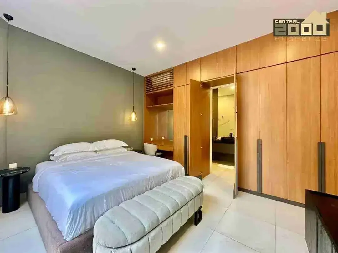 Beautiful rice field view villa for sale in berawa canggu - Image 7 of 10