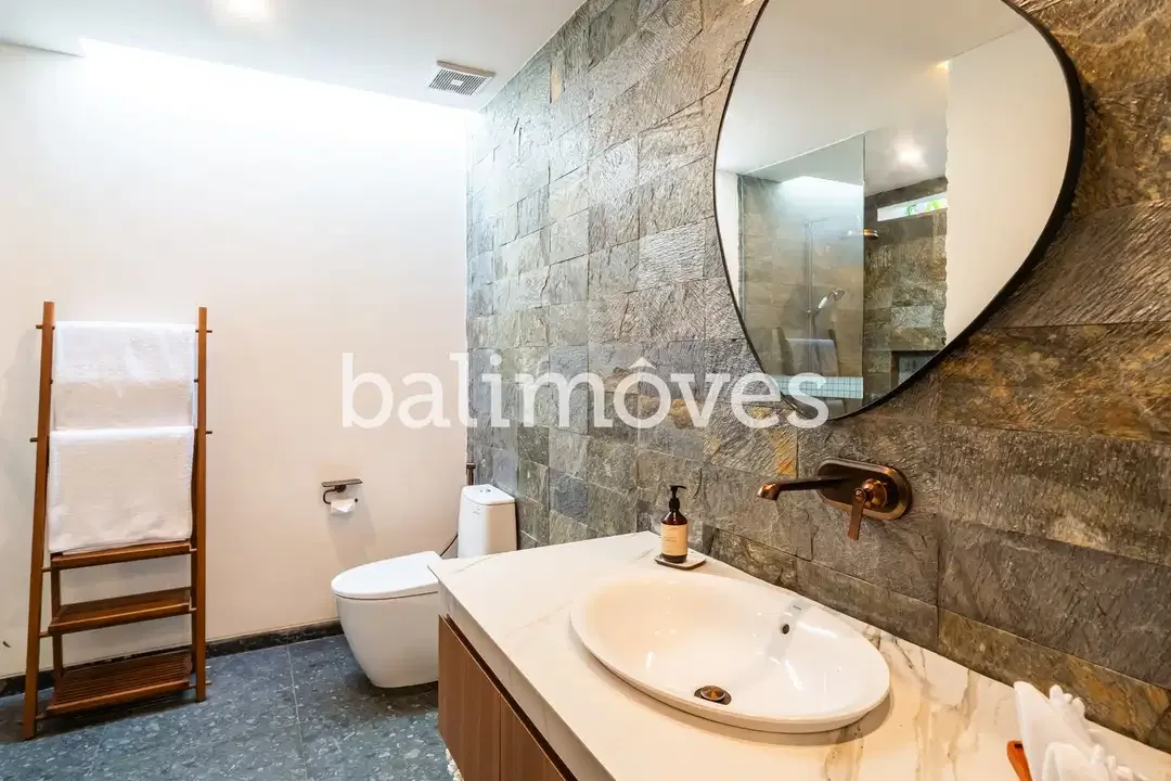 Vila Modern Tiga Kamar Tidur Dalam Kompleks Di Tepi Pantai Sanur - Image 10 of 10