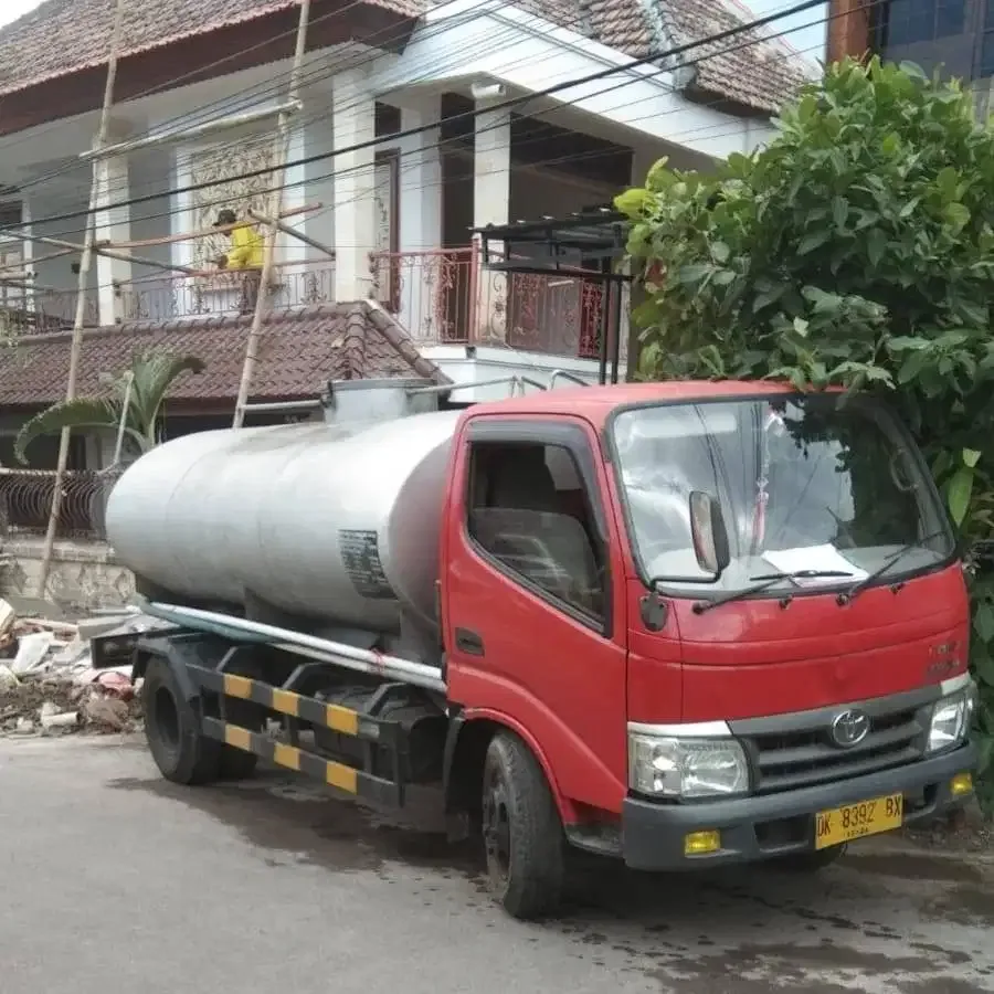 Toyota Dyna 110ET Tangki 5000L Bali - Image 3 of 8