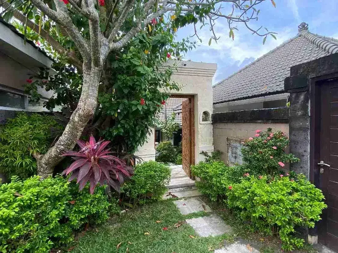 FOR SALE PRIME FREEHOLD VILLA 3BR IN UMALAS 575 sqm - Image 4 of 10