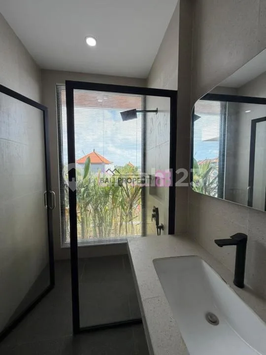 Villa Modern Baru dengan Kolam Renang Pribadi di Padonan Canggu - Image 4 of 4
