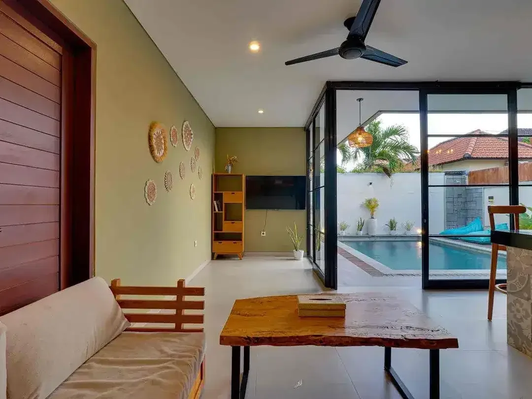 Modern Tropical Style Villa for Rent
Location - Umalas, Kerobokan rental period 5 years - Image 9 of 10