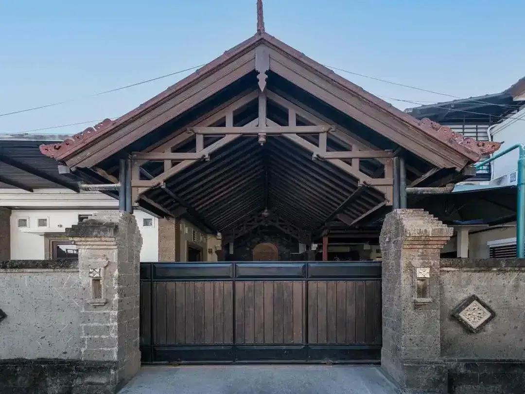Dijual Rumah Renon Denpasar Selatan Bali Dekat Panjer Gatsu Sanur Kuta - Image 1 of 10