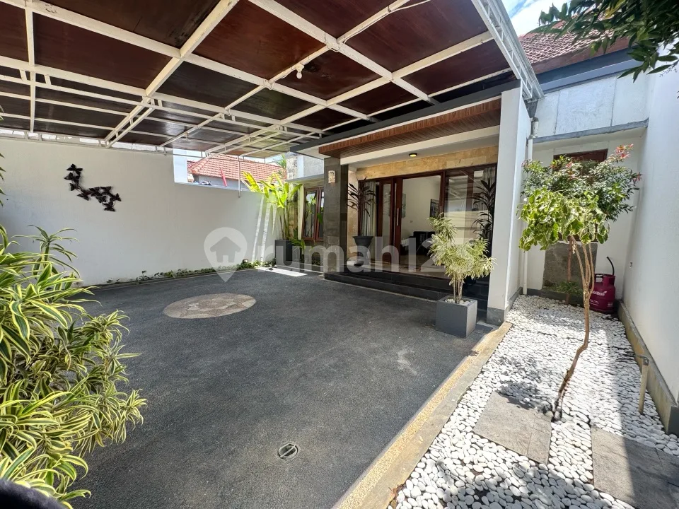 Simple 3 Bedroom In Sanur - Image 3 of 4