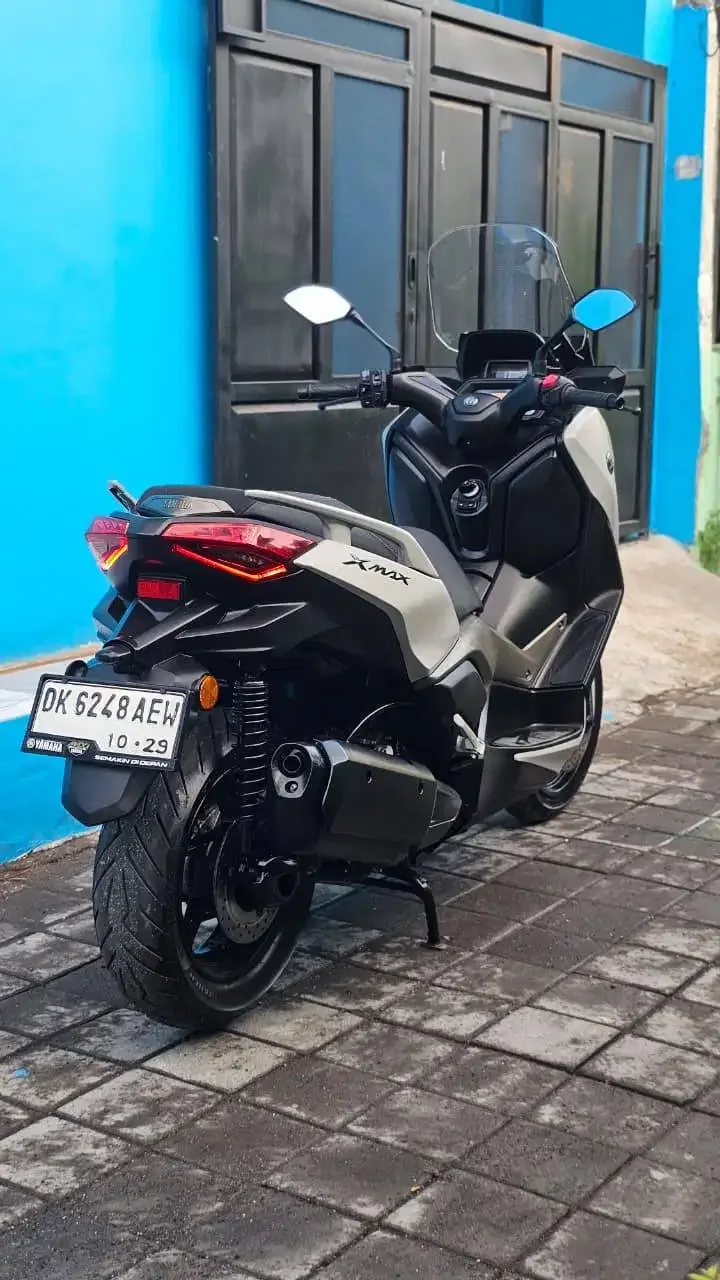 Yamaha Xmax connected 2024 low klilometer - Image 3 of 4