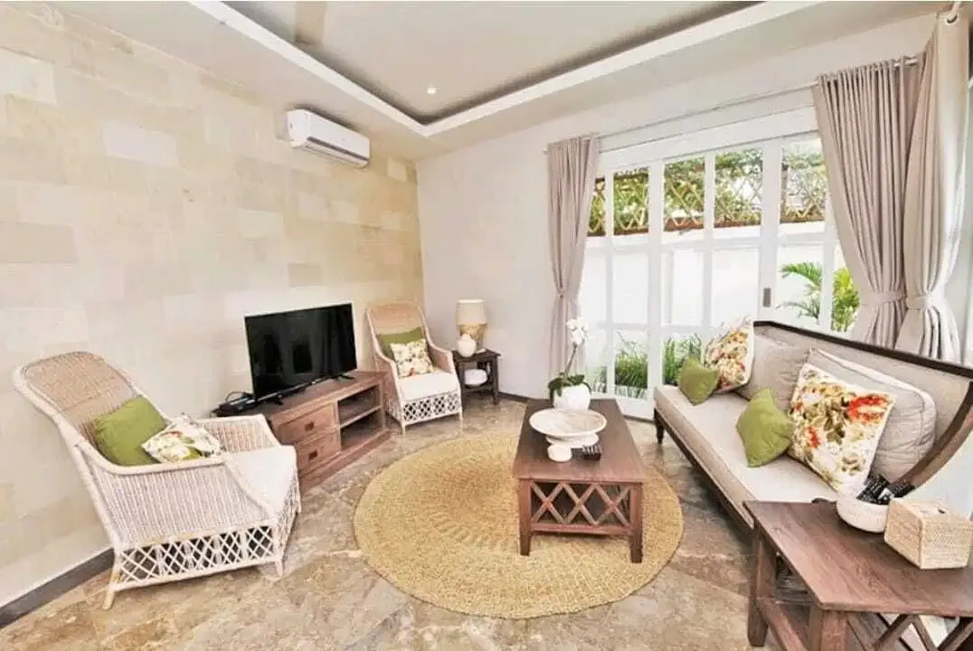 JUAL VILLA CANGGU BERAWA NEAR BEACH SHM FULLY FURNISHED - Image 3 of 10
