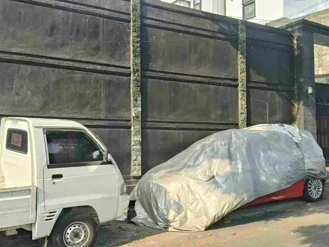 Dijual Tanah Plot Kecil Sudah Di Pagar Tembok Keliling
Ada Sumur Bor Tandon Air Dan Listrik
Lokasi Jl Nuansa Indah Selatan
Sebelah Vihara Asoka Arama
Tepatnya Di Buluh Indah Denpasar Barat - Image 9 of 10