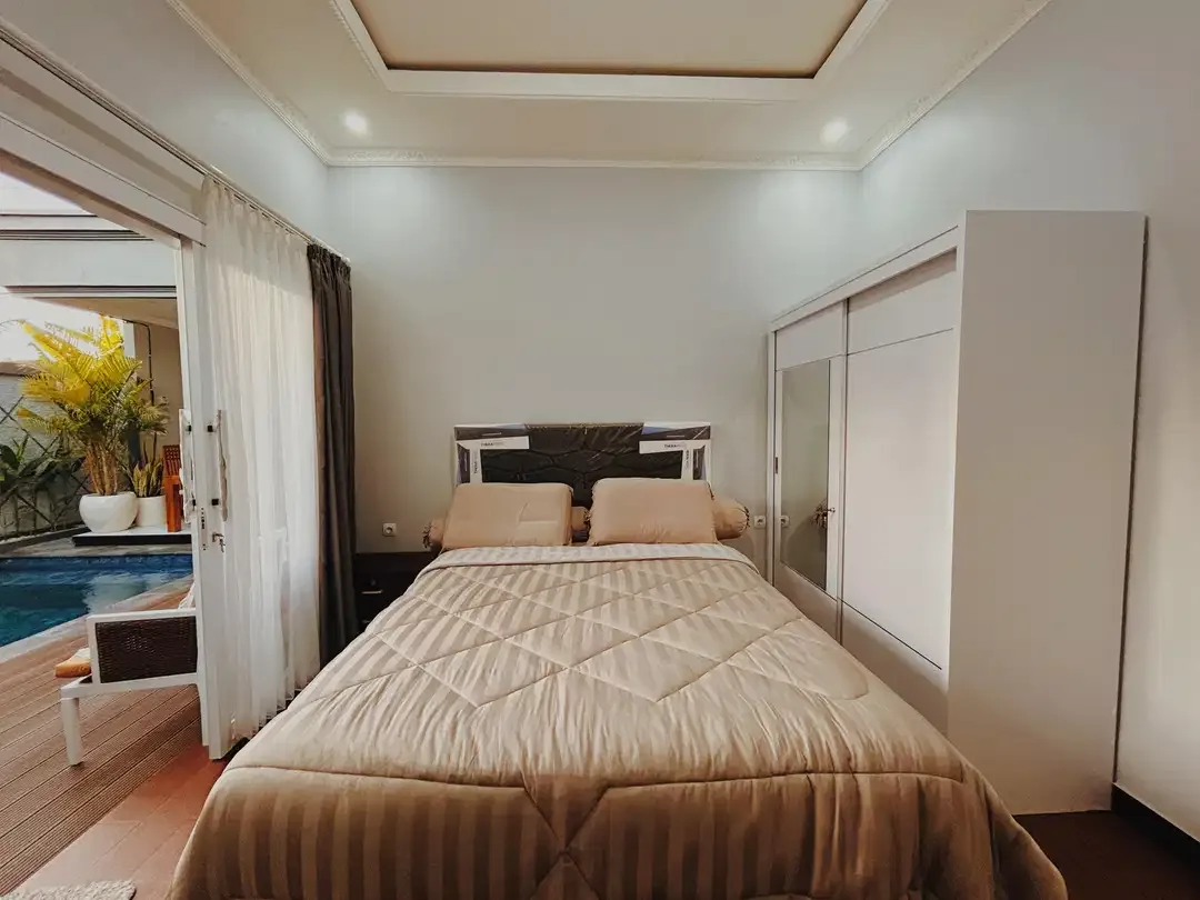Villa Cantik 2 Bedroom Furnished Dekat Kerobokan Badung Bali - Image 5 of 10