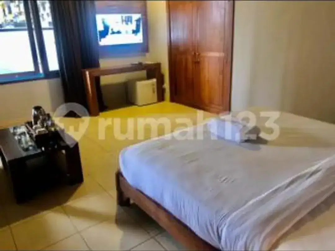Dijual Guest House Kerobokan 9Br + Pool - Masih Operasional - Image 9 of 10