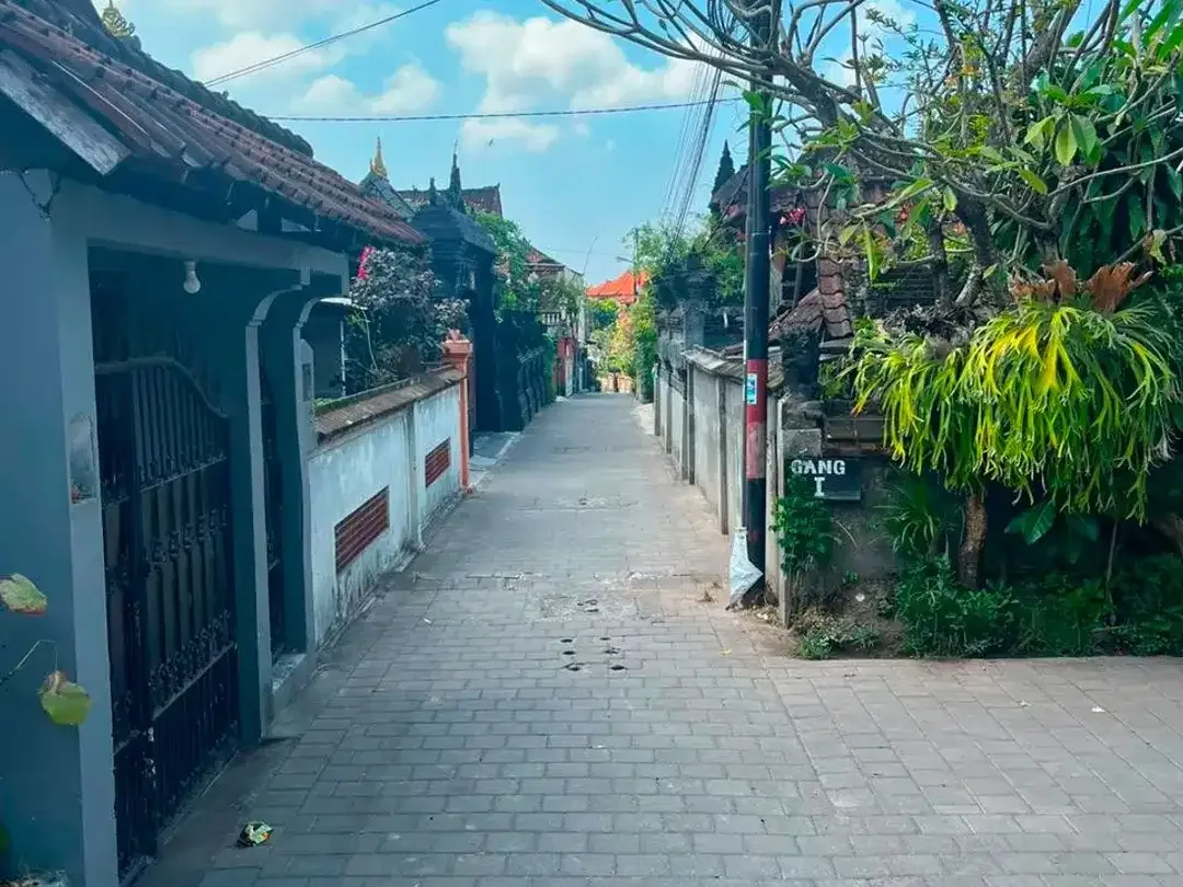 Tanah Murah 300 m2 di Jalan Tangkuban Perahu Padangsambian Denpasar Barat Cocok Untuk Kos dan Rumah - Image 5 of 6