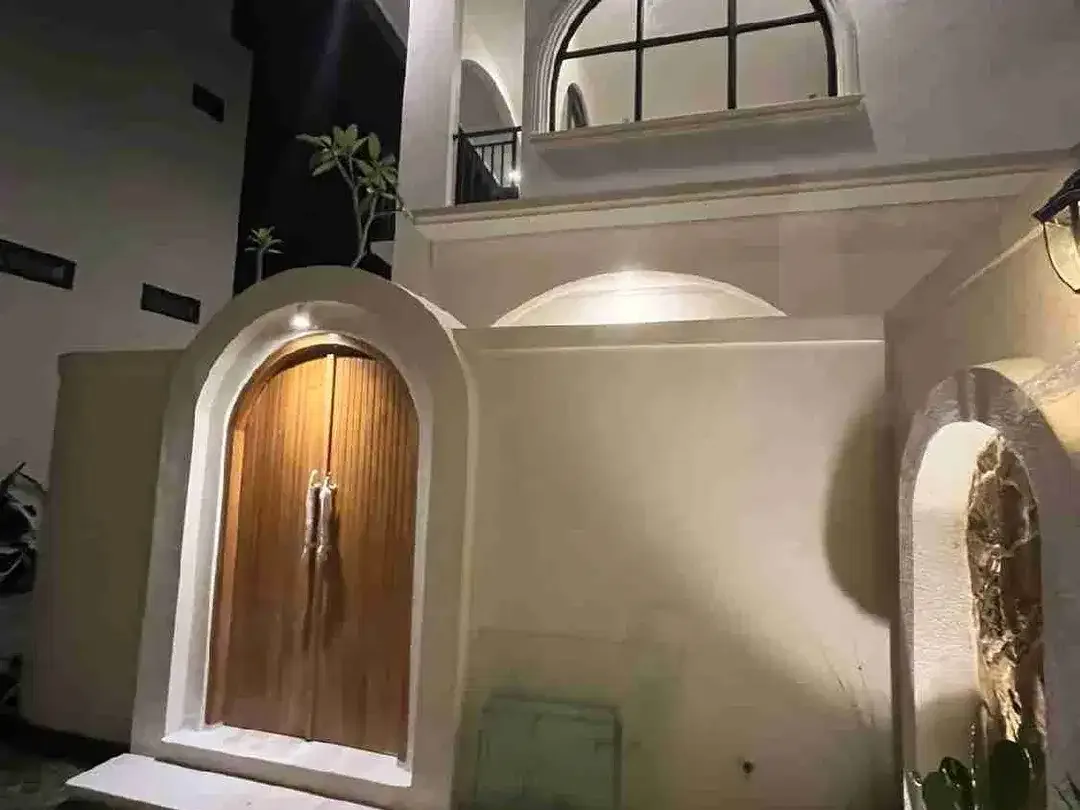 SALE FREHOLD AND LEASEHOLD 2 MODERN VILLAS IN BUDUK CLOSED TO CANGGU WITH RICEFILED VIEW - Image 6 of 10