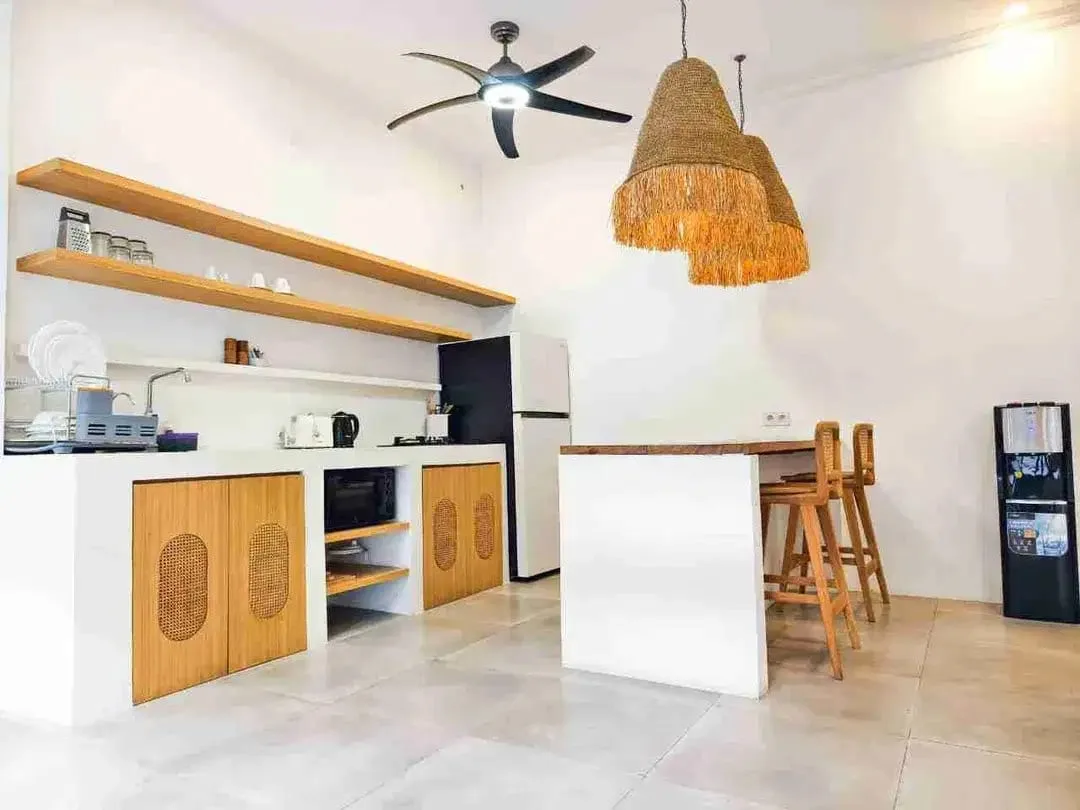 Commercial Luxury Villa Walking Distance to Canggu Beach Bali - Image 9 of 10