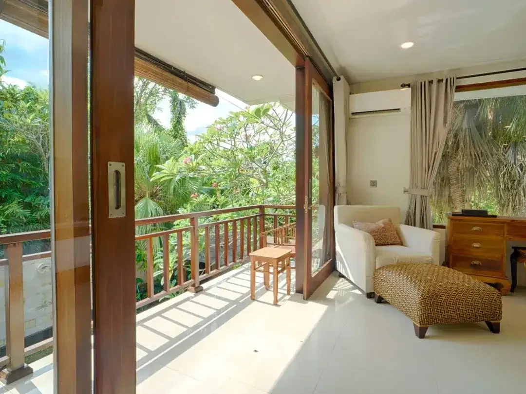 Villa Pantai Nyanyi Pemandangan Sawah 5 Menit Ke Nuanu Dan Pantai Bali - Image 8 of 10