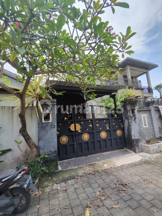 Rumah Luas Lega Semi Furnish 5 Menit Keluar By Pass Sanur Dekat ke Renon dan Sesetan - Image 2 of 4