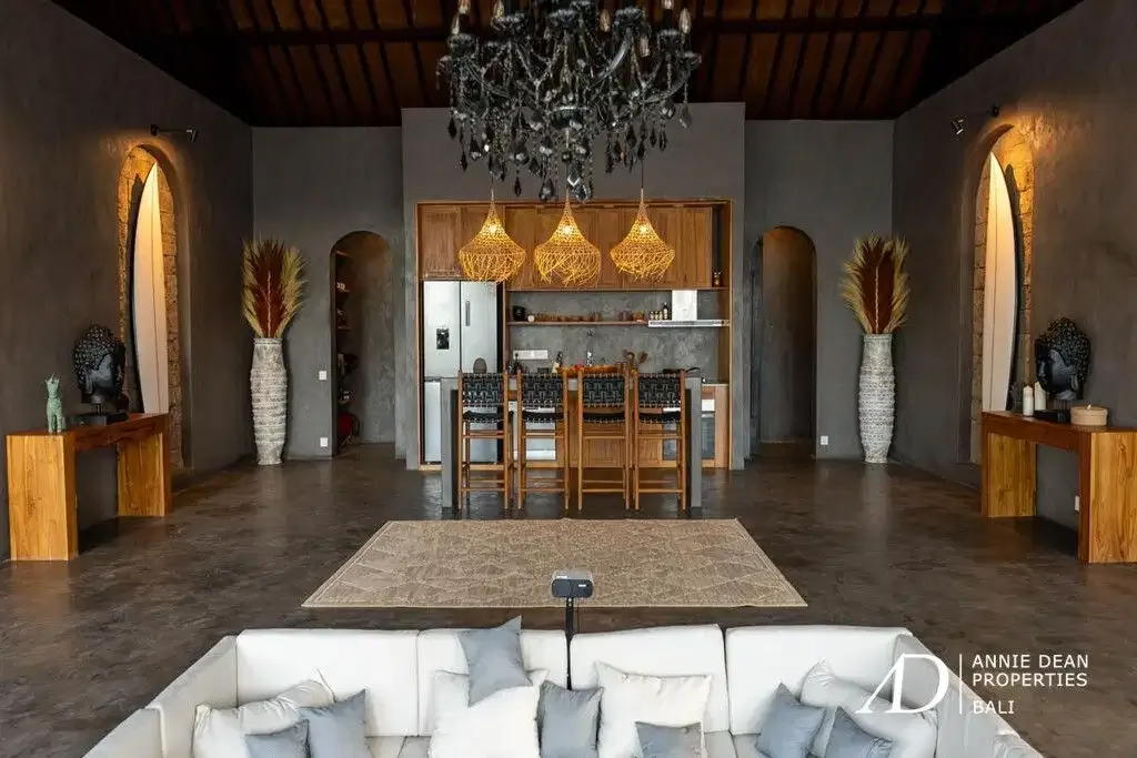 LEASEHOLD | MODERN TROPICAL VILLA WITH SUNKEN LOUNGE IN PRIME JIMBARAN - Image 8 of 10