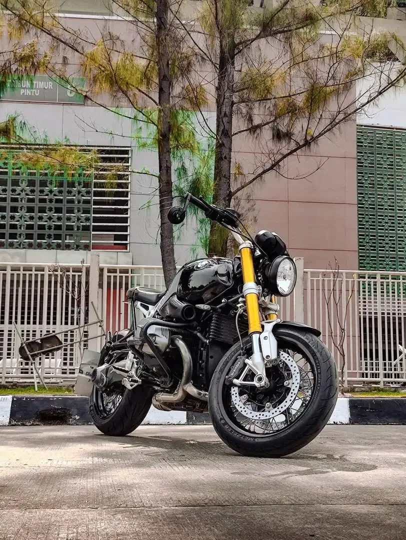 BMW R Nine T (R9T) tahun 2015 Low Odo Mulus Mint Condition R9T - Image 3 of 10
