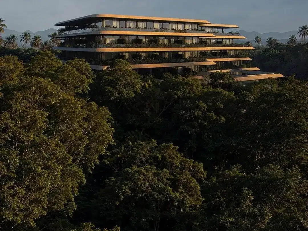 1 Bedroom Luxury Condotel Fully furnished For lesehold 60 Years, at Tabanan - Image 9 of 10