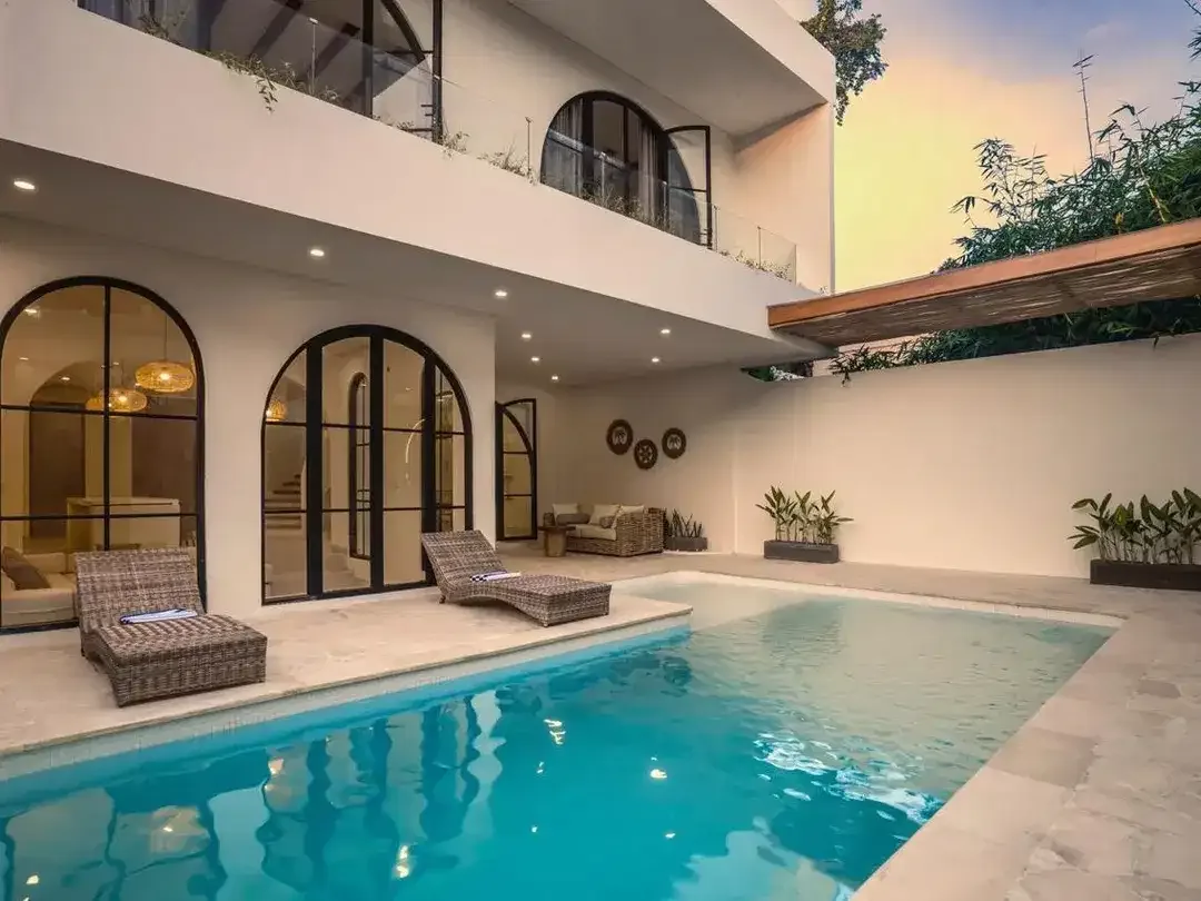 Villa Mewah Mediterania View Sawah di Canggu - Image 2 of 10