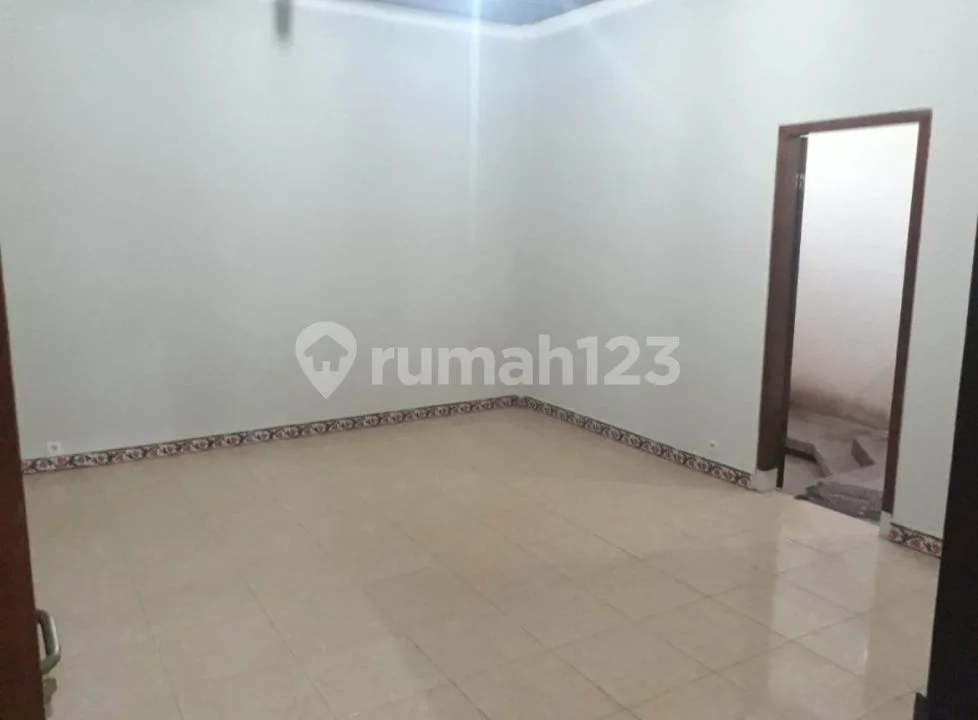 Dijual Ruko Lantai 2 - Seririt Buleleng Bali - Image 3 of 4
