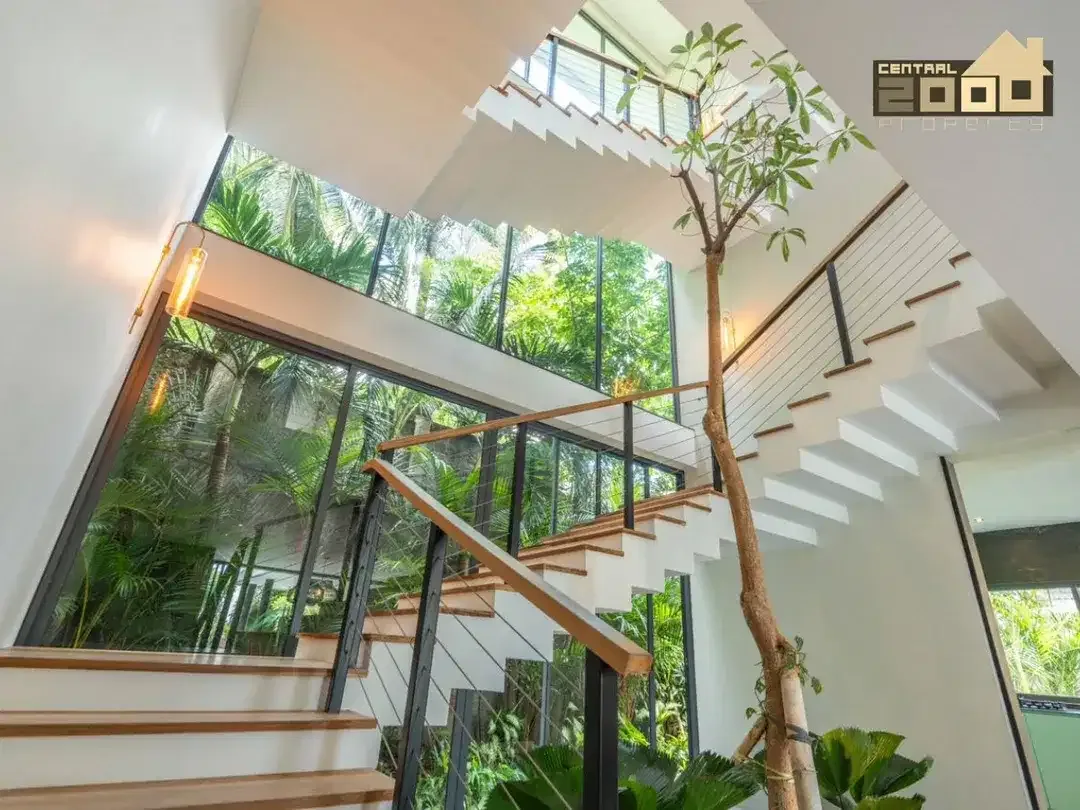 Modern Luxury Villa Overlooking Jimbaran Bay - Image 4 of 10