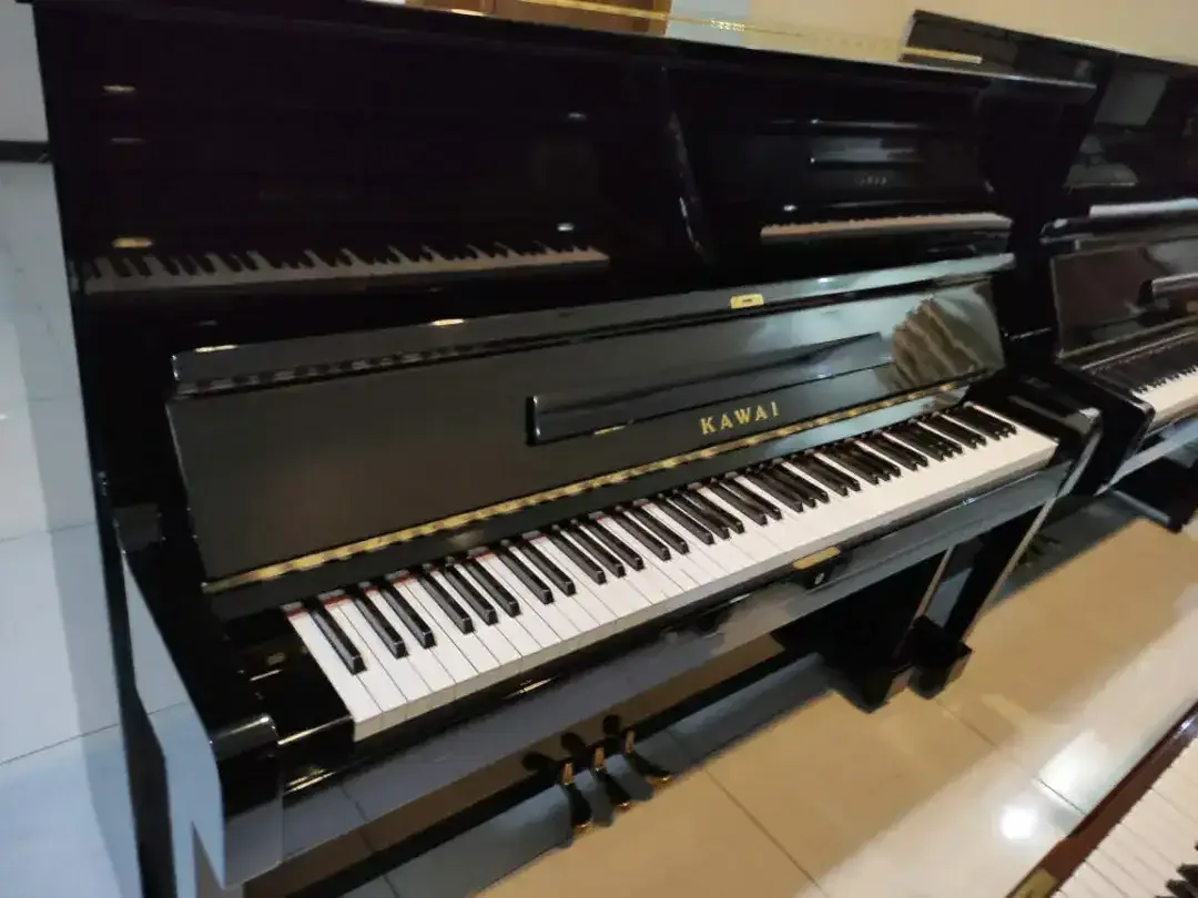 Piano Kawai BL71 - Image 1 of 1
