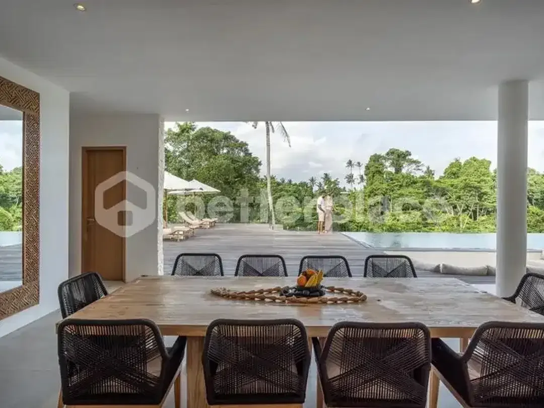 Curved Modernist Luxury Above Ubud's Jungle Canyon - Image 5 of 10