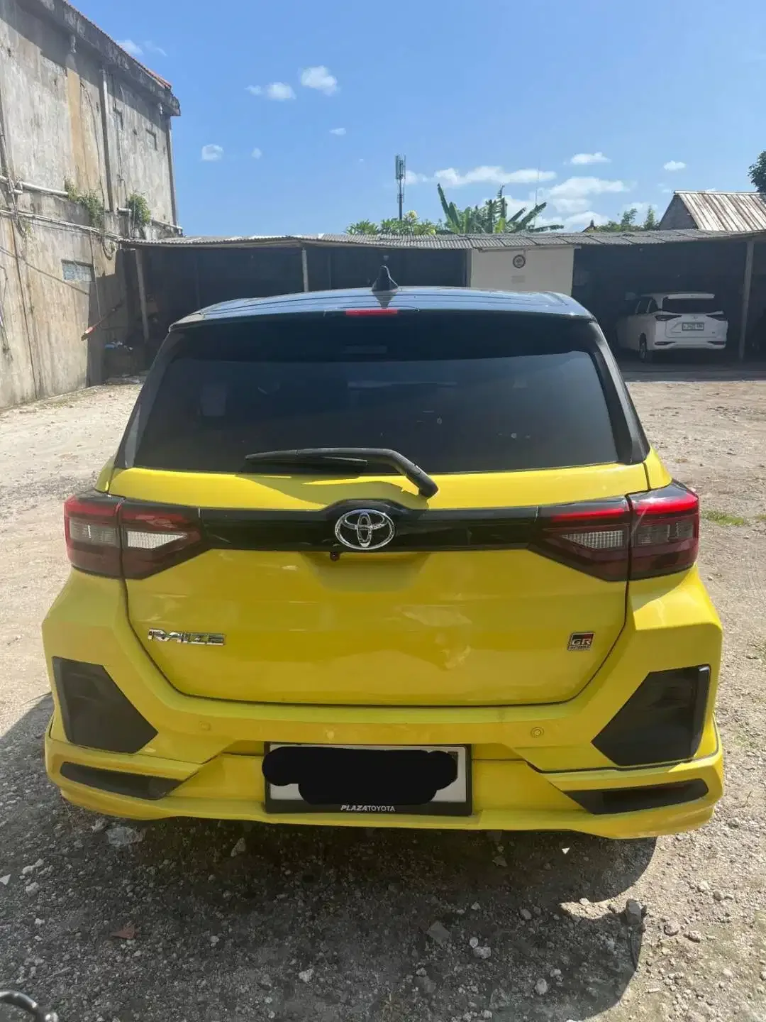 DIJUAL MURAH HARGA PEDAGANG RAIZE 1.0 Turbo GR Sport - Image 2 of 6
