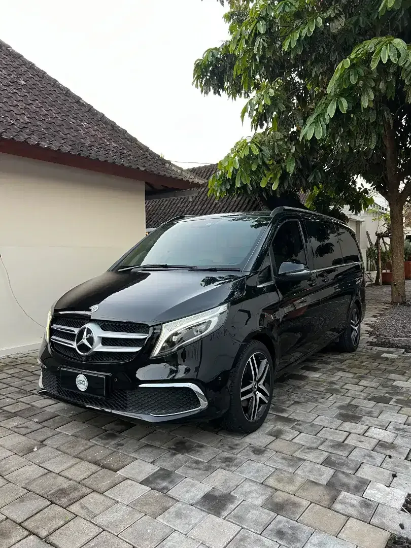 MERCEDES BENZ V250 AVANTGARDE 2022 BLACK LOMBARDI - Image 3 of 10