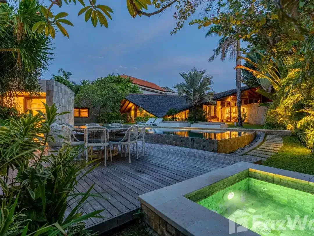 4 Bedroom Villa for sale in Seminyak, Bali - Image 3 of 10