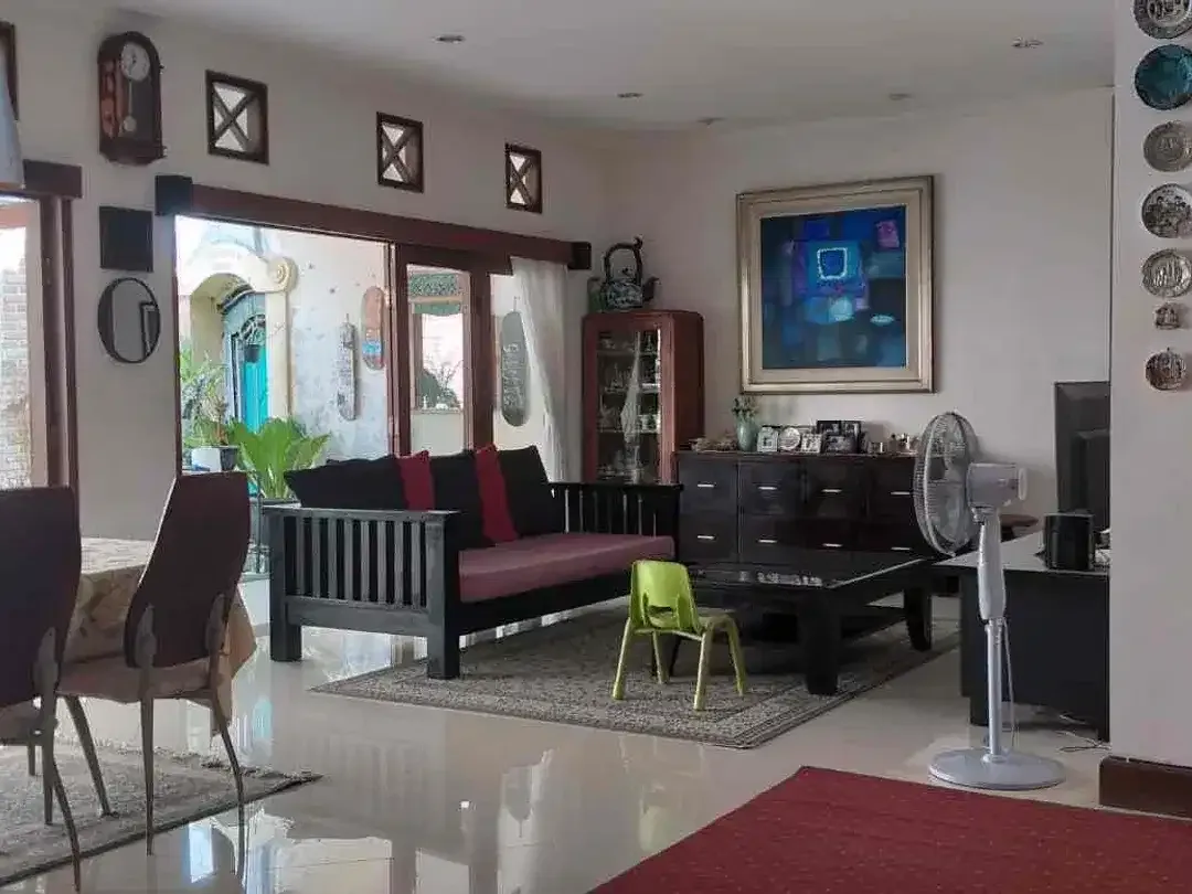 Dijual Rumah Pusat Kota di Renon - Image 7 of 10