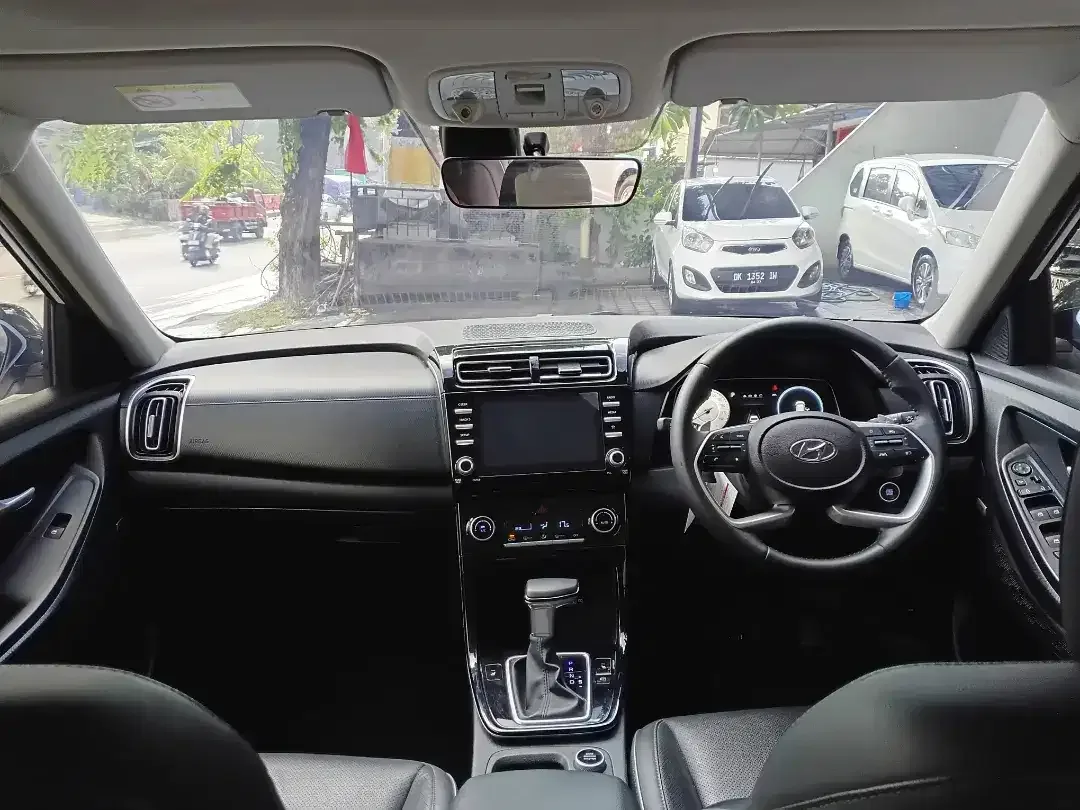 HYUNDAI CRETA PRIME AT ASLI BALI SEPERTI BARU - Image 8 of 10