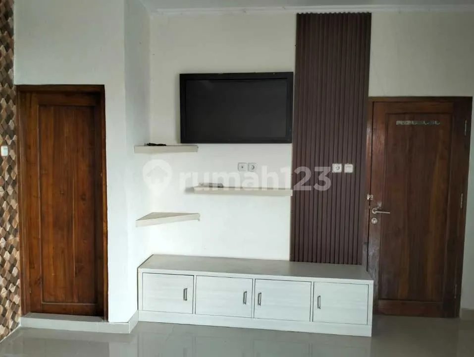 Ruko Siap Huni 3 Pintu Gandeng di Denpasar Barat, 2Kt 3Km Bebas Banjir SHM Strategis 3 Lantai Cocok Segala Usaha - Image 2 of 4