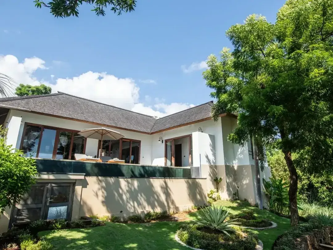 Freehold - Brand new beautiful resort close to the beach available with legal entity ( PT. PMA ) in quiet north Bali - Image 2 of 10