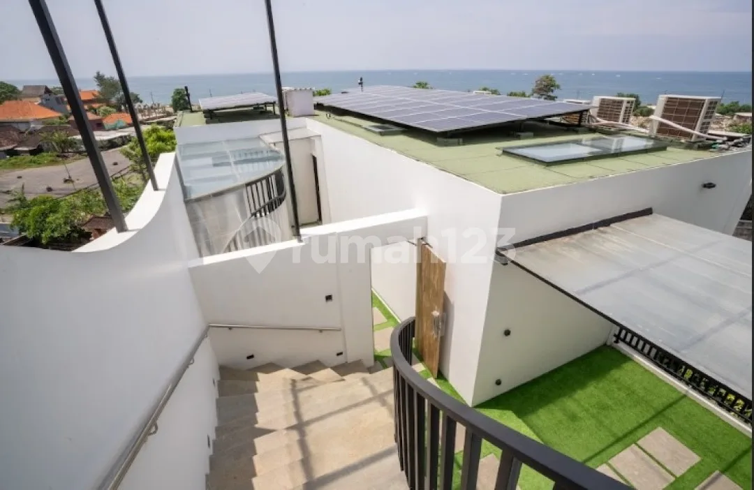 Villa Mewah 4 Lantai View Laut & Gunung Selangkah ke Pantai Sanur - Image 3 of 4