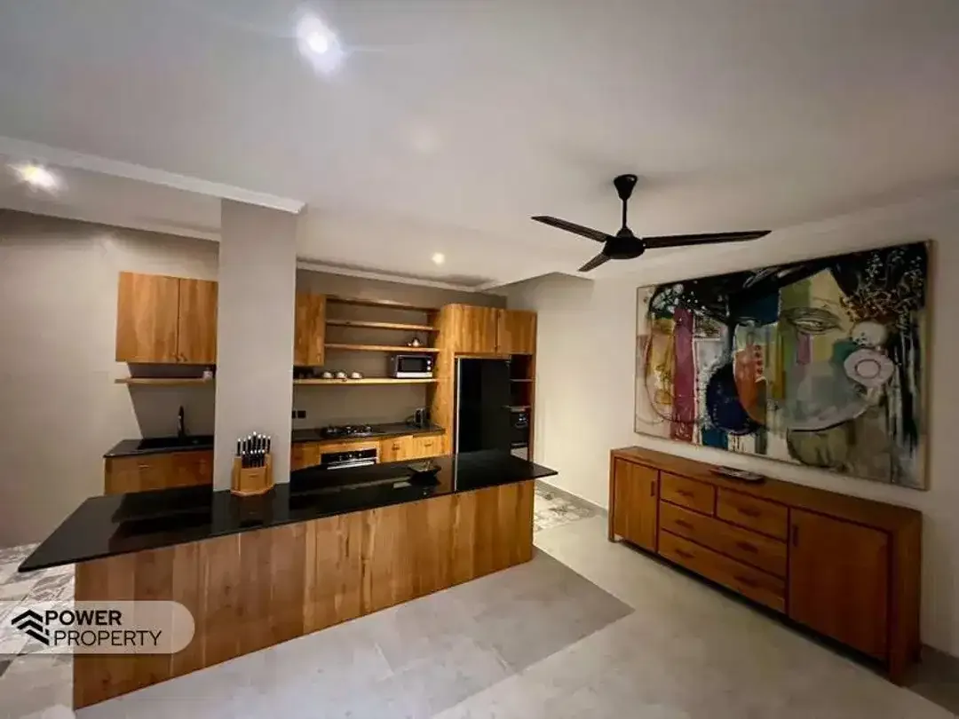 Modern 3-Bedroom Townhouse with Private Jacuzzi Pool in Prime Seminyak Area - Image 5 of 10