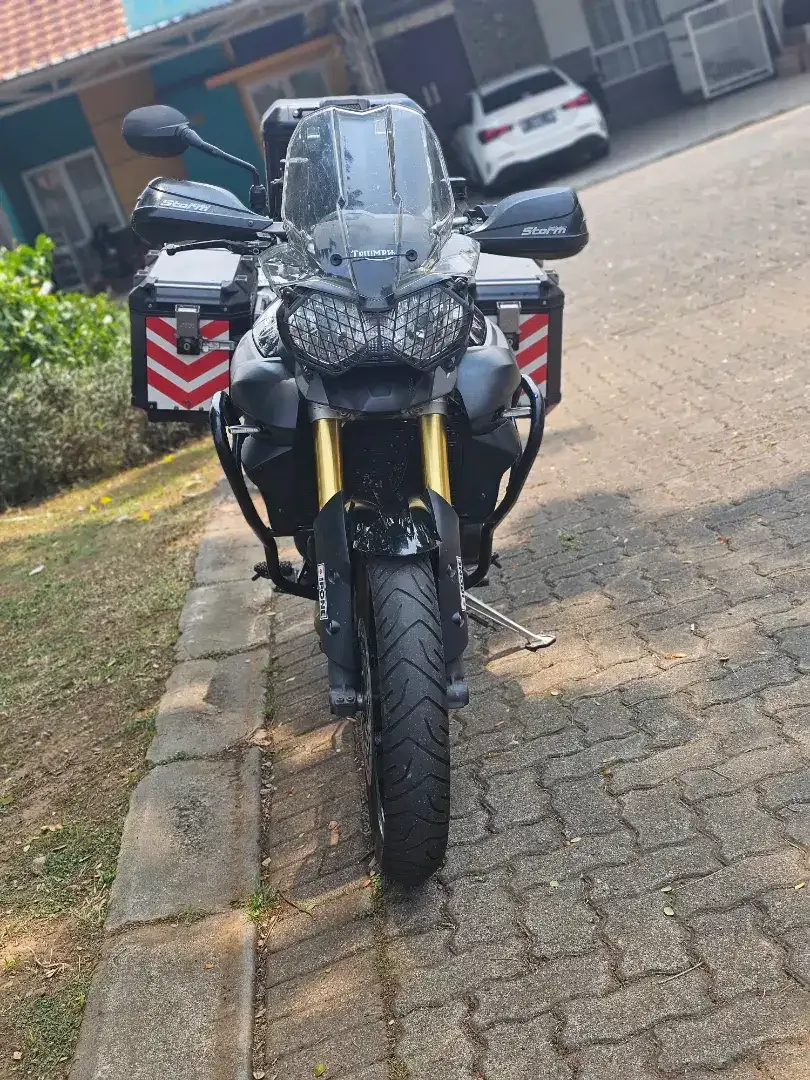 Triumph Tiger 800 2014, Full OHLINS, like new, no PR - Image 2 of 10