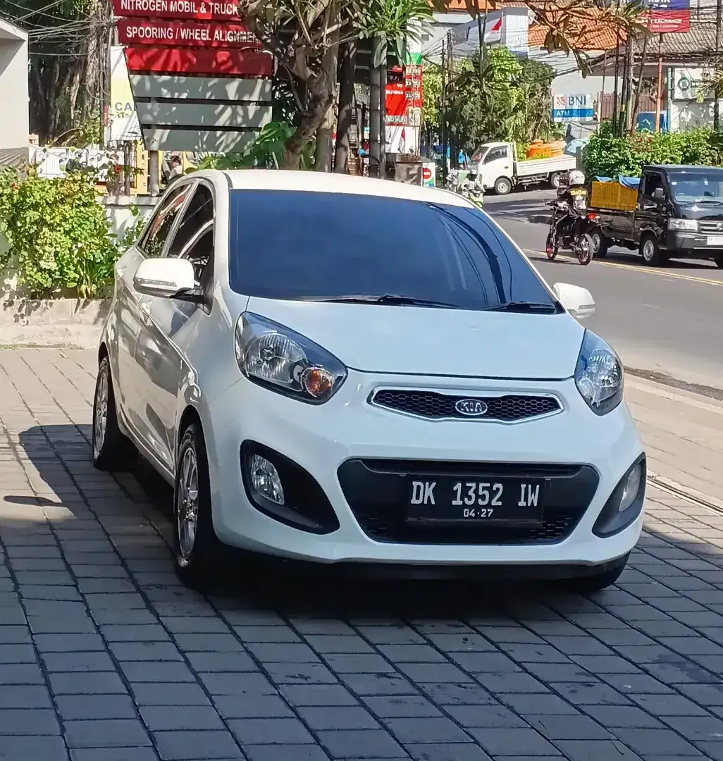 KIA PICANTO SE NEW MODEL AUTIMATIC ASLI BALI SIAP PAKAI - Image 1 of 9