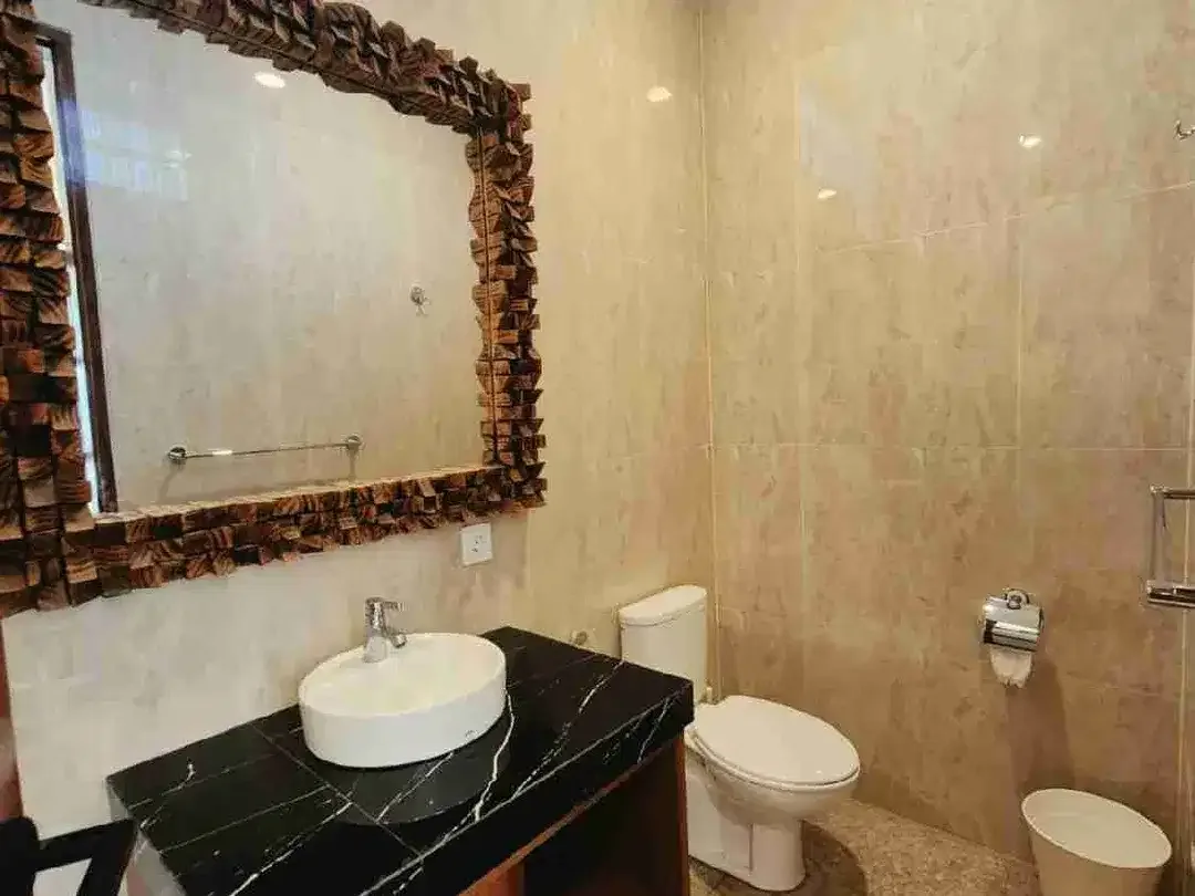 Brand New Modern Villa in cozy environment Taman Mumbul - Image 7 of 10