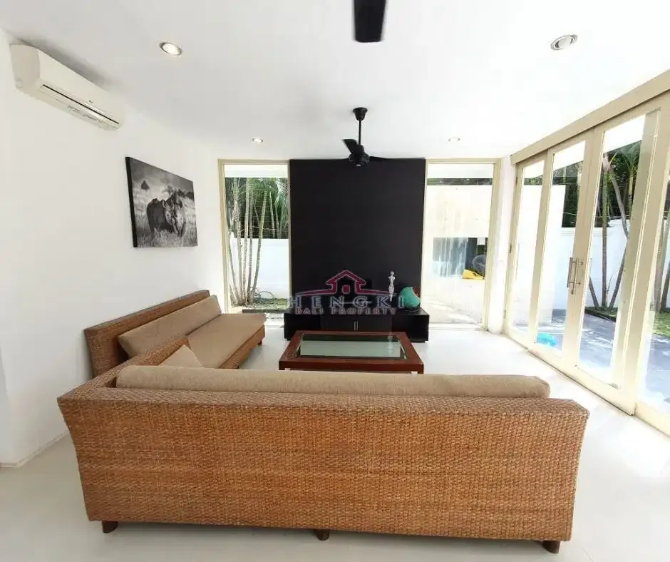 Tropical Villa Pantai Canggu - Image 6 of 10