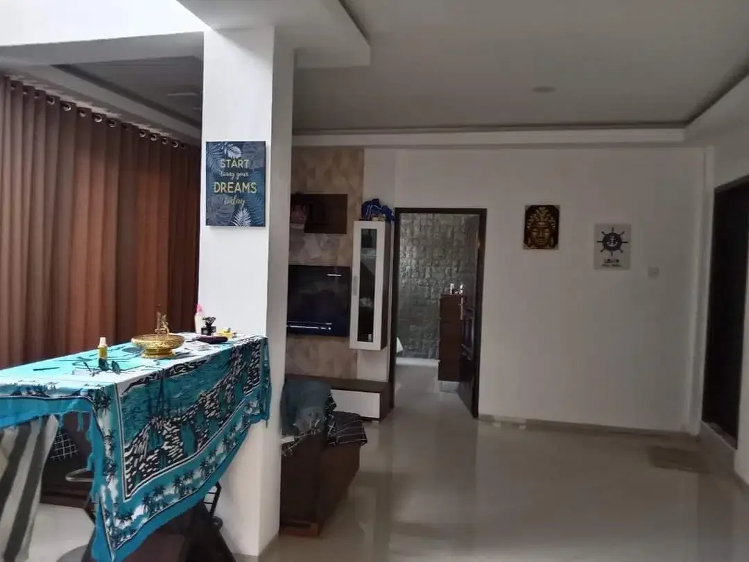 Dijual Villa 3 Lantai Area Gunung Athena - Image 2 of 9