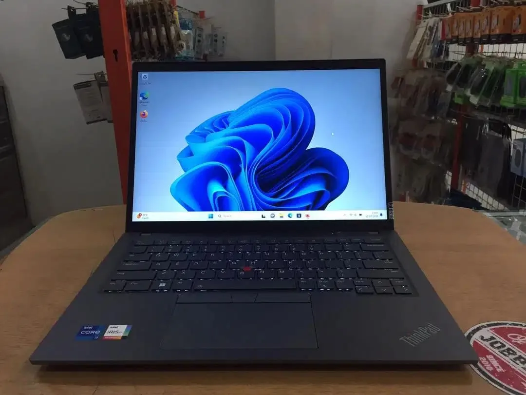 Lenovo ThinkPad T14S G3 Core i7Gen12 Ram 16GB SSD 512GB Slim Mulus - Image 1 of 10
