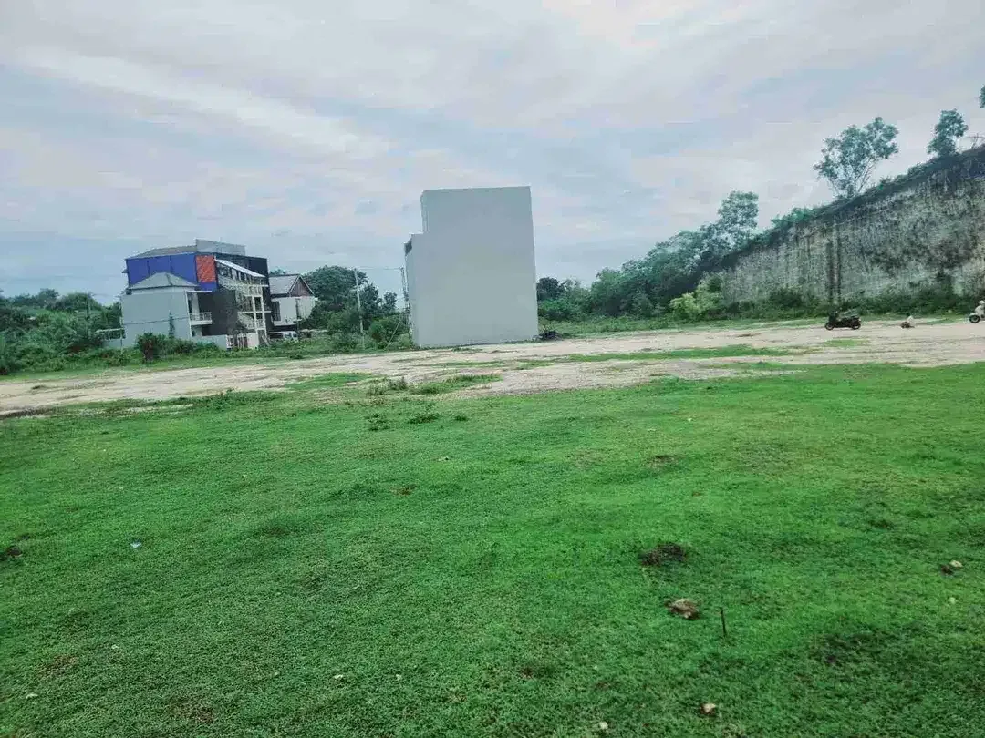 dijual tanah 10 are IDR 650 juta per are dekat pantai tanah barak Kutuh Kuta Selatan Badung Bali - Image 1 of 5