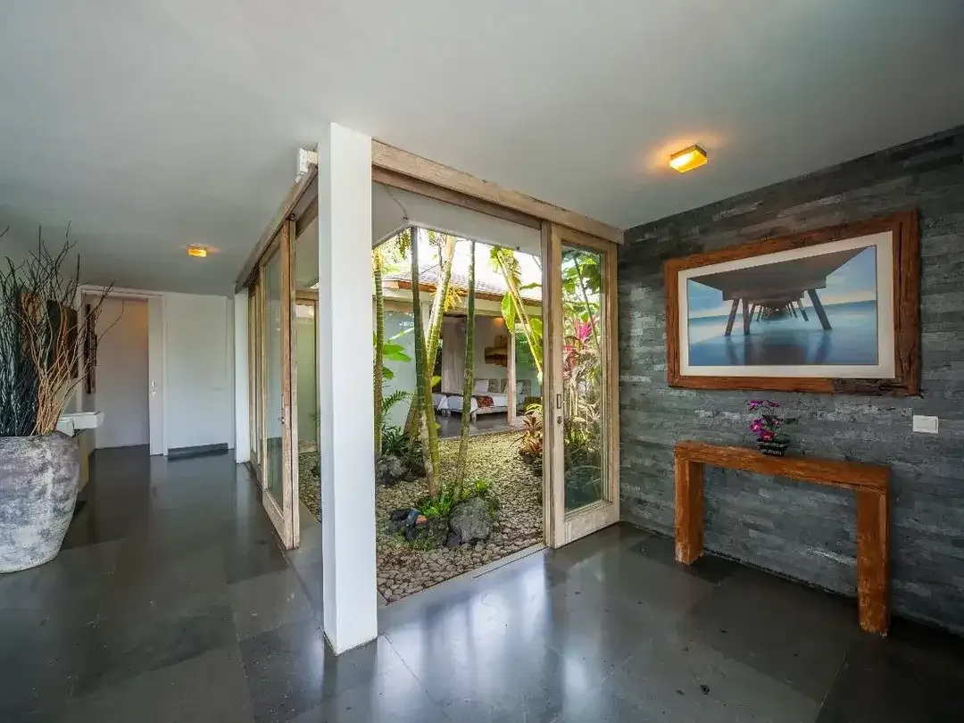 Villa Pecatu Ungasan Bangunan Mewah Dengan Pemandangan Hutan - Image 8 of 10